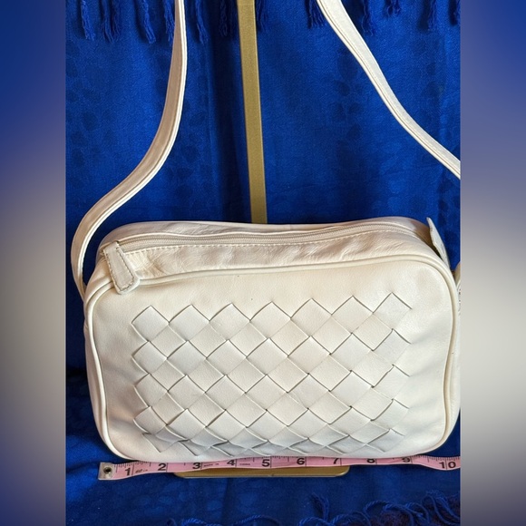 Valerie Stevens Handbags - Valerie Stevens Cream Leather Bag  with Gold Accent